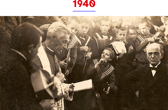 Na data em que se comemorava o centenário do nascimento do Monsenhor Dr. Francisco de Paula Rodrigues, o “Padre Chico”, que deu nome ao Instituto, seus restos mortais foram transladados para a nossa Capela de Sant’Ana.